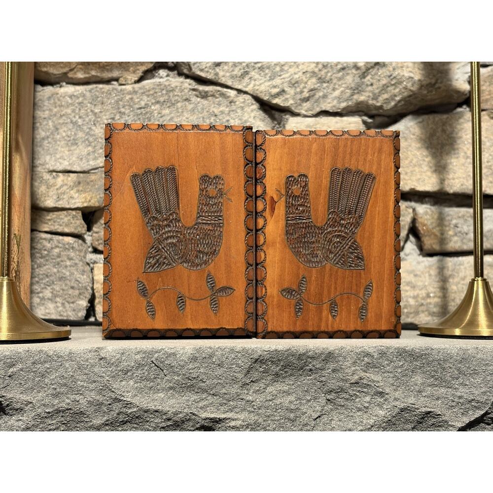 Vintage Wooden Dutch Folk Art Double Hinge Box Decorative Birds and Scallop Edge